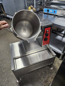 Vulcan K6ETT Manual Tilting 6-Gallon Electric Steam Kettle - 208V, 3 Phase(Brand New Never Used)