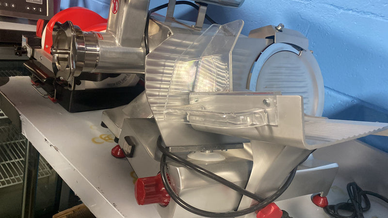 Used Omcan 220F 9" Manual Meat Slicer -0.25 HP