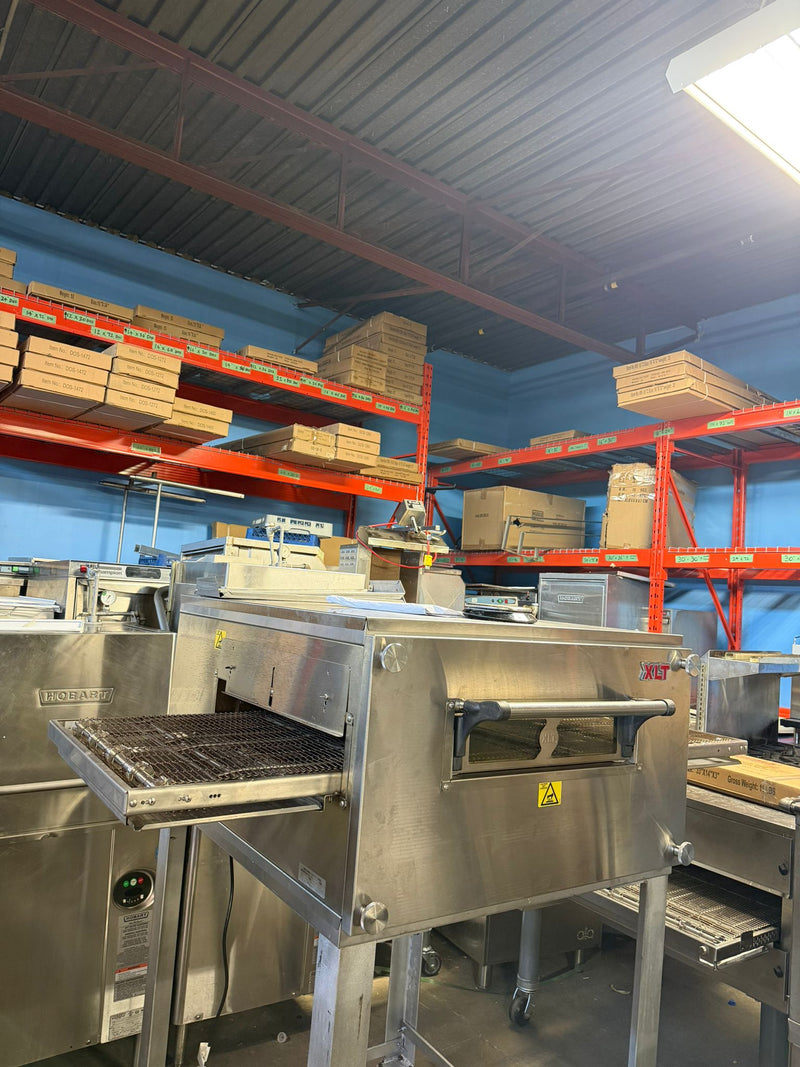 2025 XLT 2336 Natural Gas Single Stack Pizza Conveyor Oven - 23" Wide Conveyor, 36" Long Cooking Chamber
