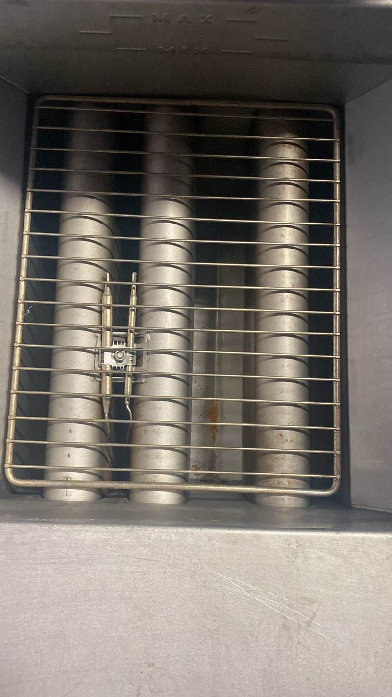 Sierra FRYSTAR400 Commercial 40 lbs Natural Gas Fryer - 90,000 BTU