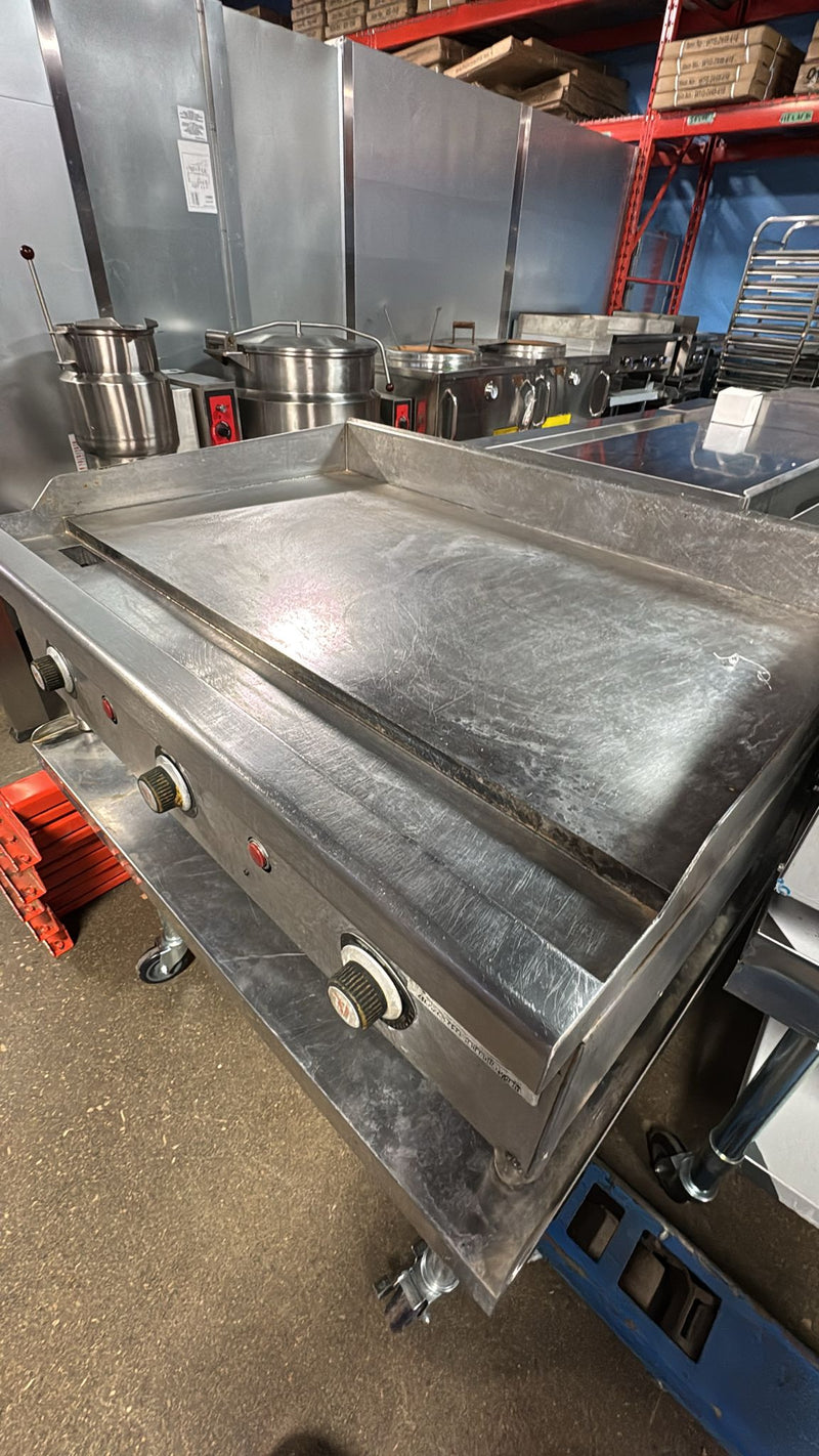Used Vulcan VCRG36-T 36" Thermostatic Griddle With Table