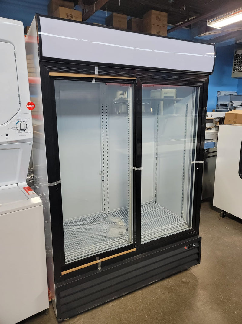 WindChill P1400WA Double Door 53" Wide Display Refrigerator